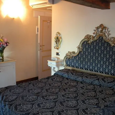 Hotel Vecellio Venice On The Lagoon 3*