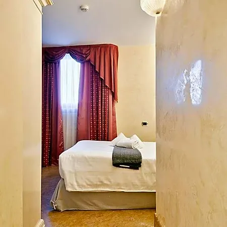 فندق Vecellio On The Lagoon 3*